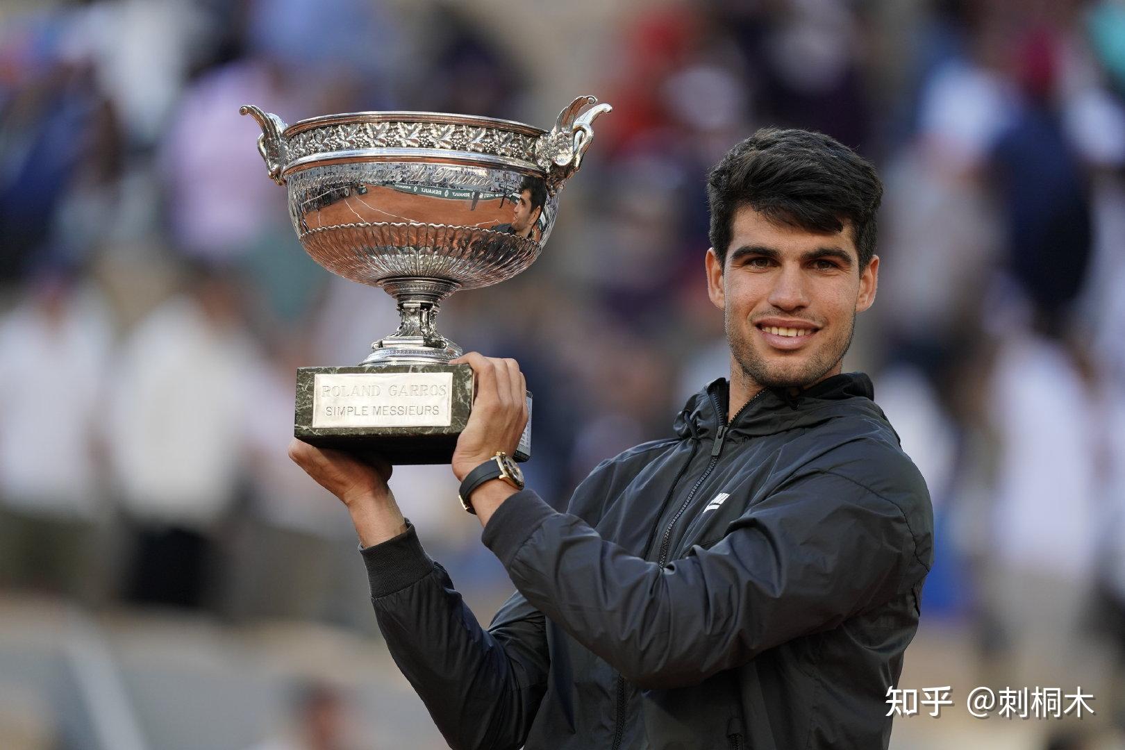 同时也激励 同时也激励